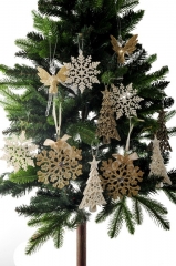 067 Novogodišnji ukrasi